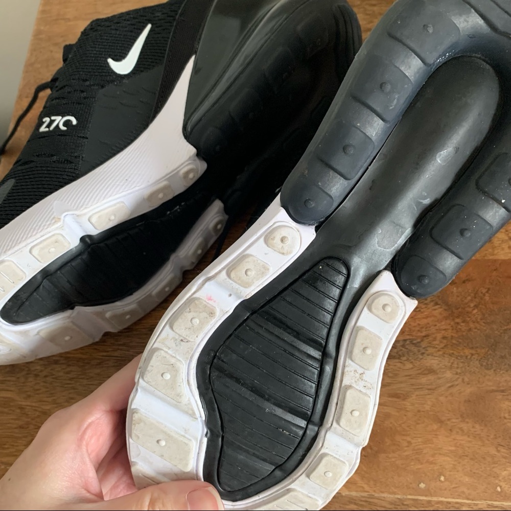 Nike Air Max 270 Black Sneaker - Picture 5 of 9